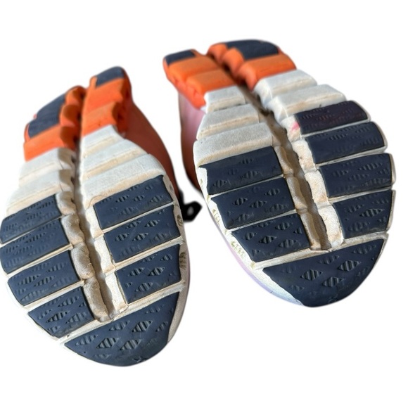 On CloudFlow 4 Casual Running Shoes, Women’s size 7 - Picture 11 of 11